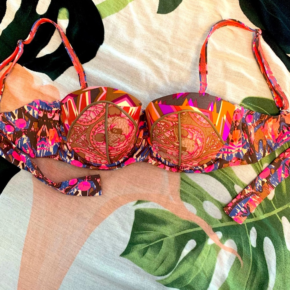 Maaji Multicolor Bikini Top Size Medium